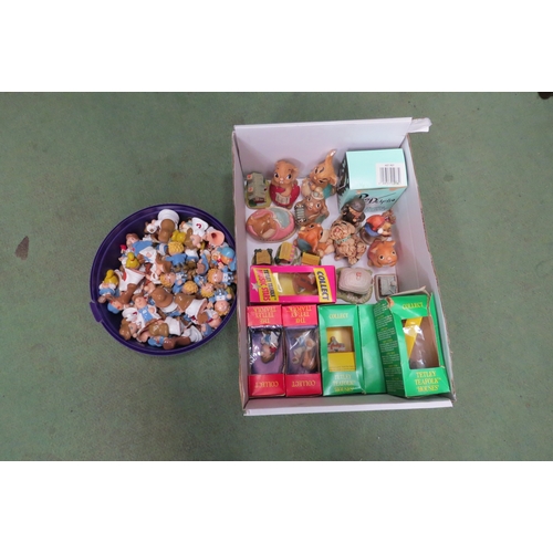 4461 - A box of Pendelfin figures, Tetley Tea Folk and two Goebel figures