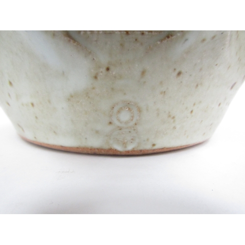 7125 - GWYN HANSSEN PIGGOTT (1935-2013) A Wenford Bridge Pottery lidded soup tureen, oatmeal glaze. Impress... 