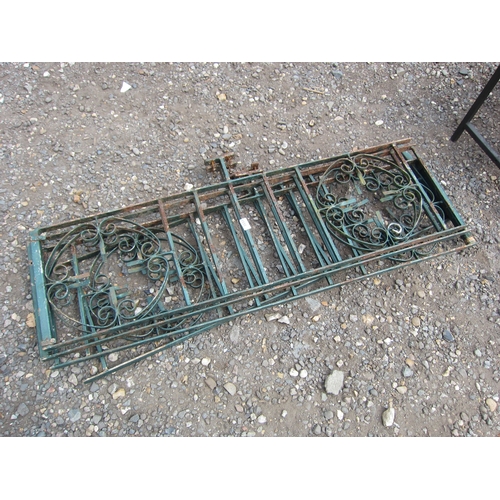 3379 - Four sections of metal wall top railings