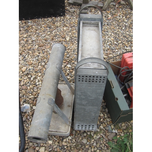 3368 - Two galvanised greenhouse heaters     (R) £0  (E)£10-20