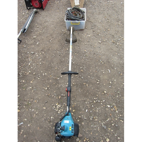 3460 - A Makita bent shaft strimmer