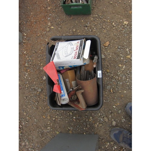 3465 - A box of mixed including tools, reamers, etc