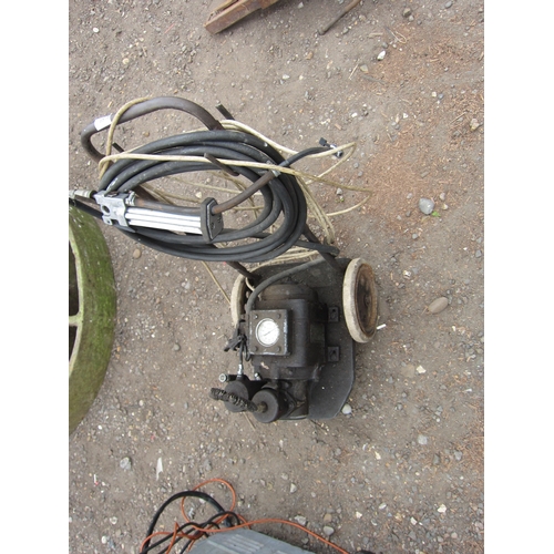 3518 - A portable compressor.  DTI Failure: Please see information pages