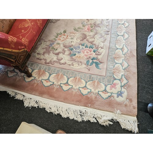 1475 - A Chinese rug with tassel ends, approx. 394cm x 276cm   (R) £25