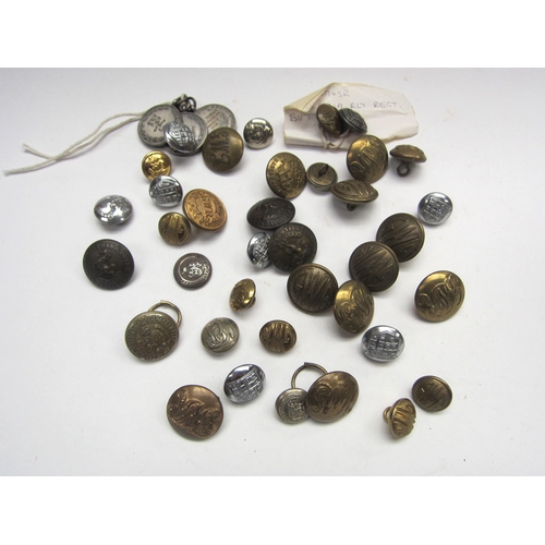 8157 - A bag of mostly GWR buttons including GNR and other companies