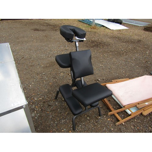 3606 - A portable massage chair         (E) £8-15