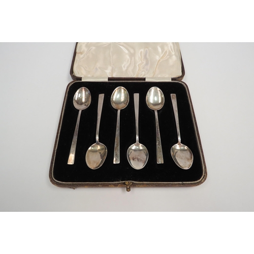 1269 - A cased set of six Art Deco silver teaspoons, Birmingham 1933.  Barker Brothers Silver Ltd