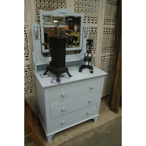 2069 - An Edwardian painted chest of three drawers