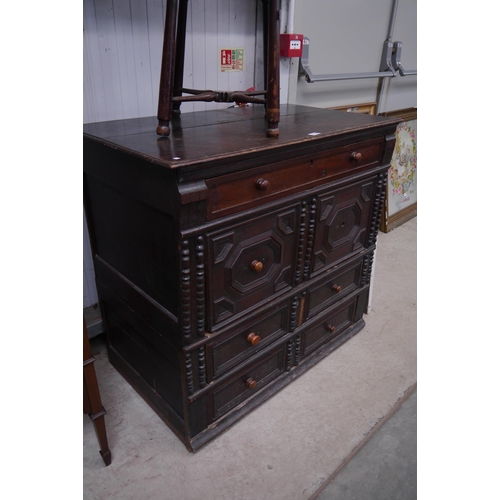 2160 - A Jacobean oak chest   (R) £150