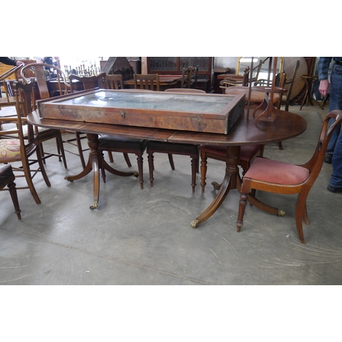 2192 - A regency style mahogany dining table   (E) £10-20