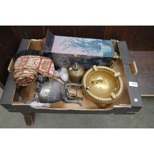 2241 - A box containing wool winder, brassware etc