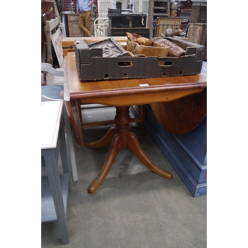 2291 - A modern pine drop flap kitchen table   (E) £10-20