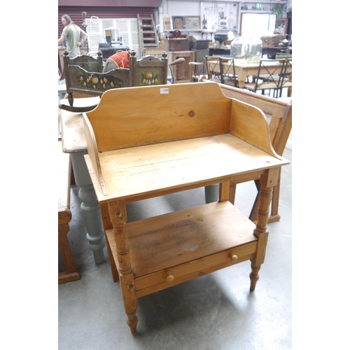 2298 - A Victorian country pine washstand