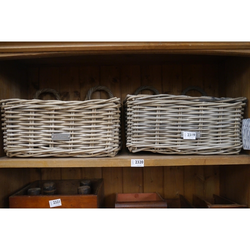 2319 - A pair of wicker planters   (R) £10