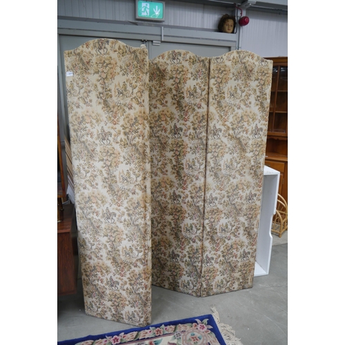 2337 - A four fold room screen   (E) £20-30