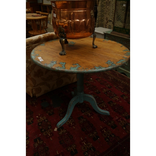 2442 - A rustic oak wine table, turned pedestal and tripod base, with blue paintwork