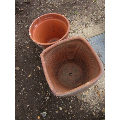 3451 - Two pots including terracotta