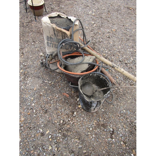 3456 - A quantity of tar laying items including buckets, ladles, burners and tar