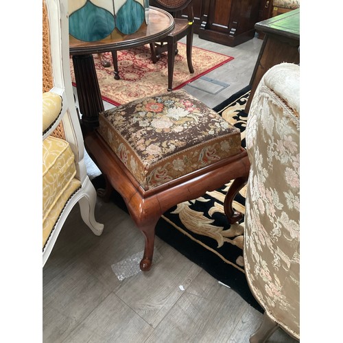 4233 - A circa 1830 William IV mahogany stool, the raised tapestry drop-in seat over scroll foot cabriole l... 