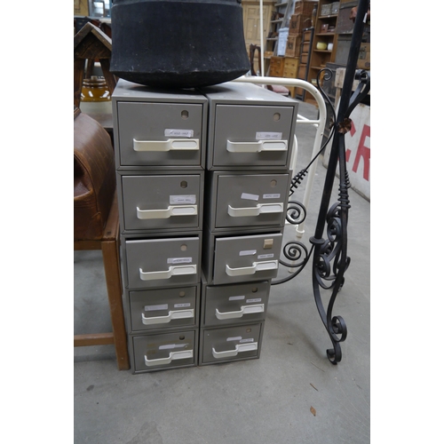 3525 - A set of 10 metal index and filing drawers