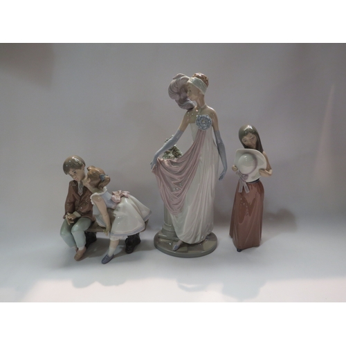 4289 - Three Lladro figures, 