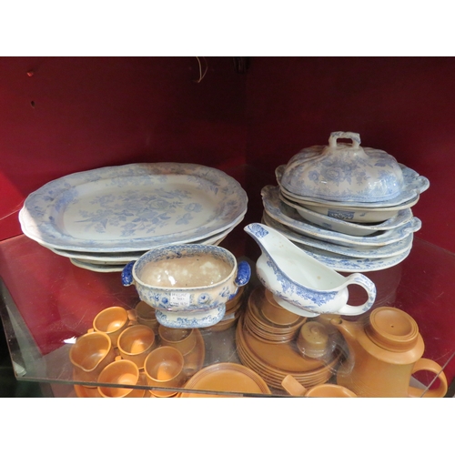 4325 - A selection of mainly 19th Century blue and white tablewares