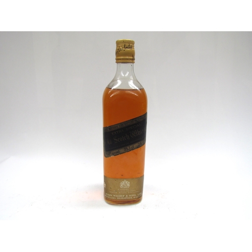 9040 - Johnnie Walker Black Label Extra Special Old Scotch Whisky, 75.7cl