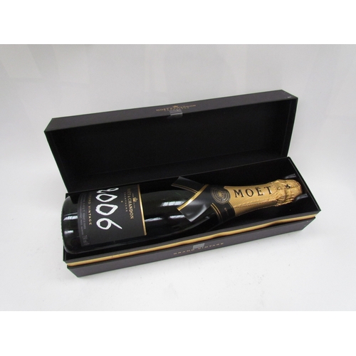 9069 - 2006 Moet & Chandon Grand Vintage Brut, Champagne, France, boxed  (E)  £80-120