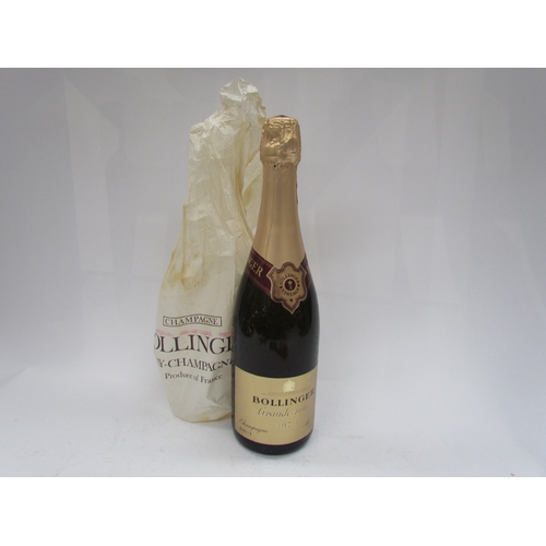 9071 - 1979 La Grande Annee Bollinger Champagne Brut, in original paper wrapping  (R)  £200 agreed