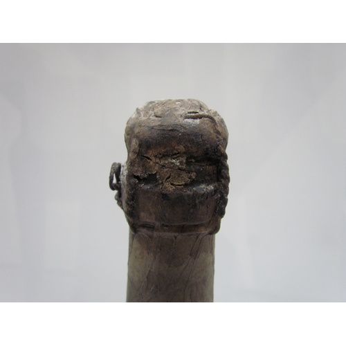 9077 - 1911 Heidsieck & Co Monopole Dry Millesime, Champagne, France, level at bottom of 1911 label  (E)  £... 