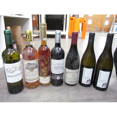 9098 - Seven bottles of various wine 2020 Bonnet-Huteau Muscadet Sevre-et-Maine Sur Lie 'Les Gautronnieres'... 