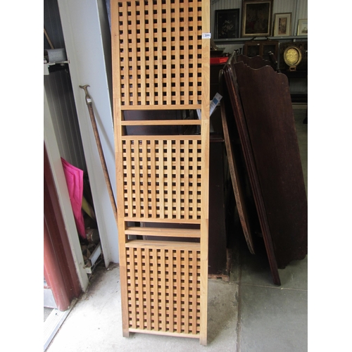 2091 - A wooden room screen 171cm tall