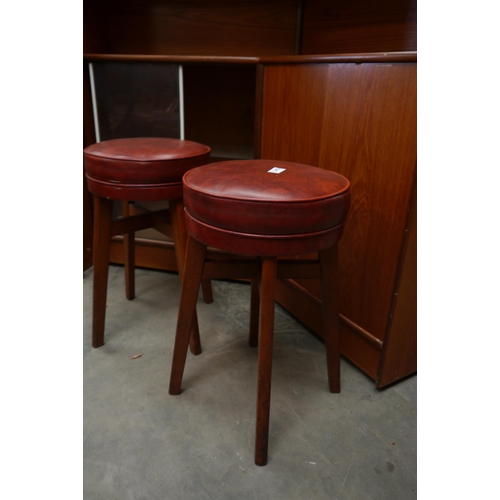 2433 - A pair of beech framed stools   (R) £30