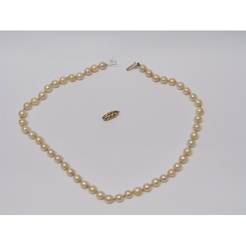 1108 - Assorted jewellery including 9ct gold earrings, pearl necklace with 9ct gold diamond clasp detached,... 