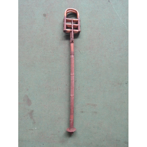 5035 - A bamboo shooting stick