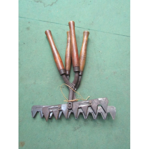 5080 - Two pairs of hedging trimmers including Ridgeways