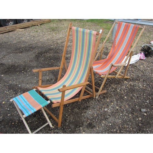 3618 - Two mid 20th Century beach deck chairs and stool