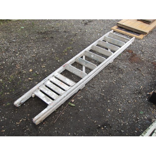 3615 - An eight tread set of timber steps        (E) £5-8