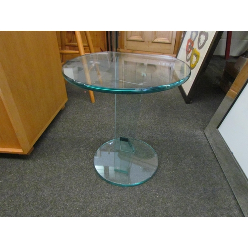 1295 - A set of three Tonelli glass occasional tables, 45cm tall x 40cm wide