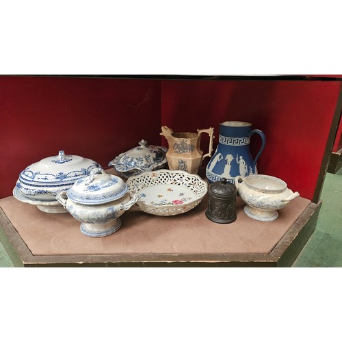 4328 - A quantity of mainly blue and white chinaware including three lidded tureens and a Wedgwood style ju... 