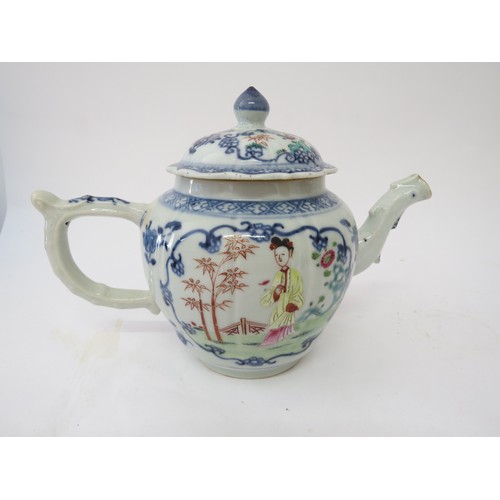 6026 - Three Oriental 19th Century teapots, including Chinese export and Japanese and two similar lidded po... 