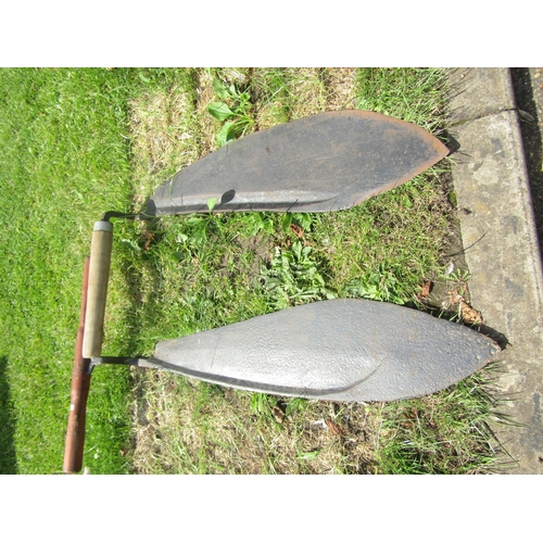 5553 - Two silage/hay knives  (R) £30