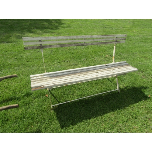 5624 - A folding garden bench  (E)  £30-40