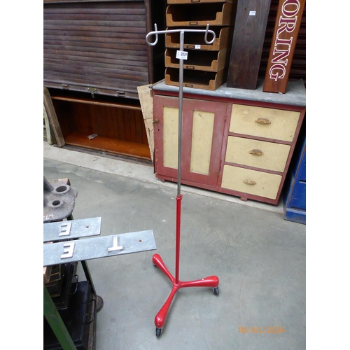 2039 - A 1940's cast iron and chrome ex medical drip stand on castors     (R) £20