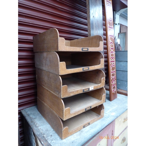 2075 - Five oak filing trays