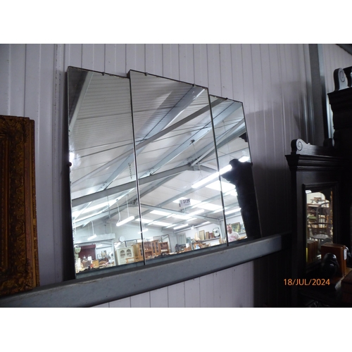 2125 - An art deco mirror