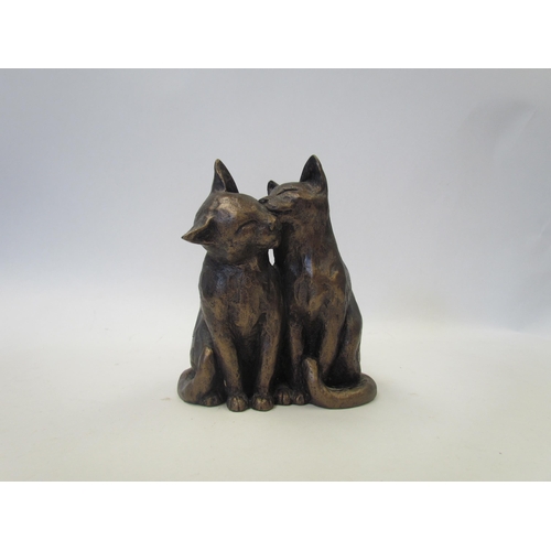 1635 - A Frith bronzed sculpture of two cats cleaning, 15cm tall