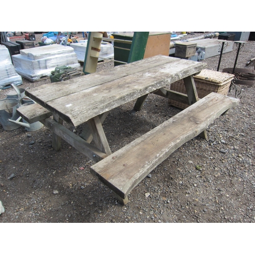 3551 - A timber picnic bench