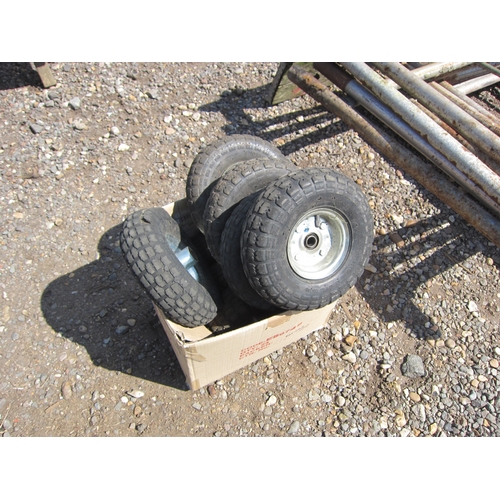 3590 - A quantity of implement wheels with tyres