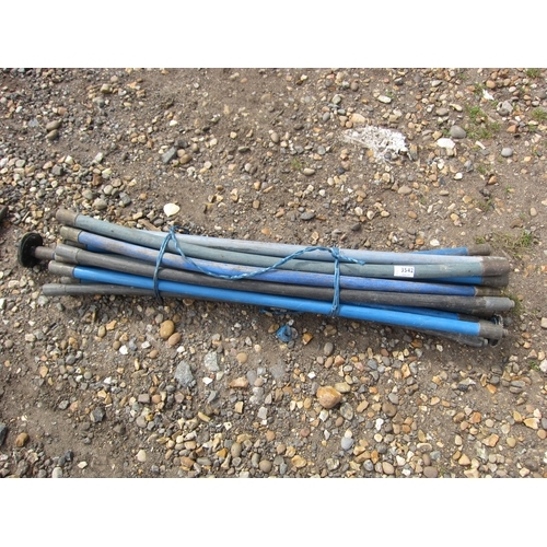 3542 - A quantity of drain rods